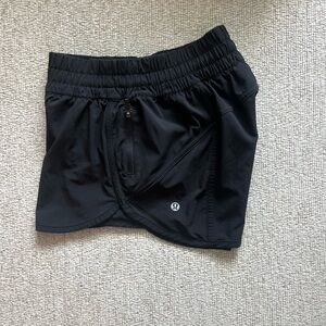 lululemon Tracker Shorts - black